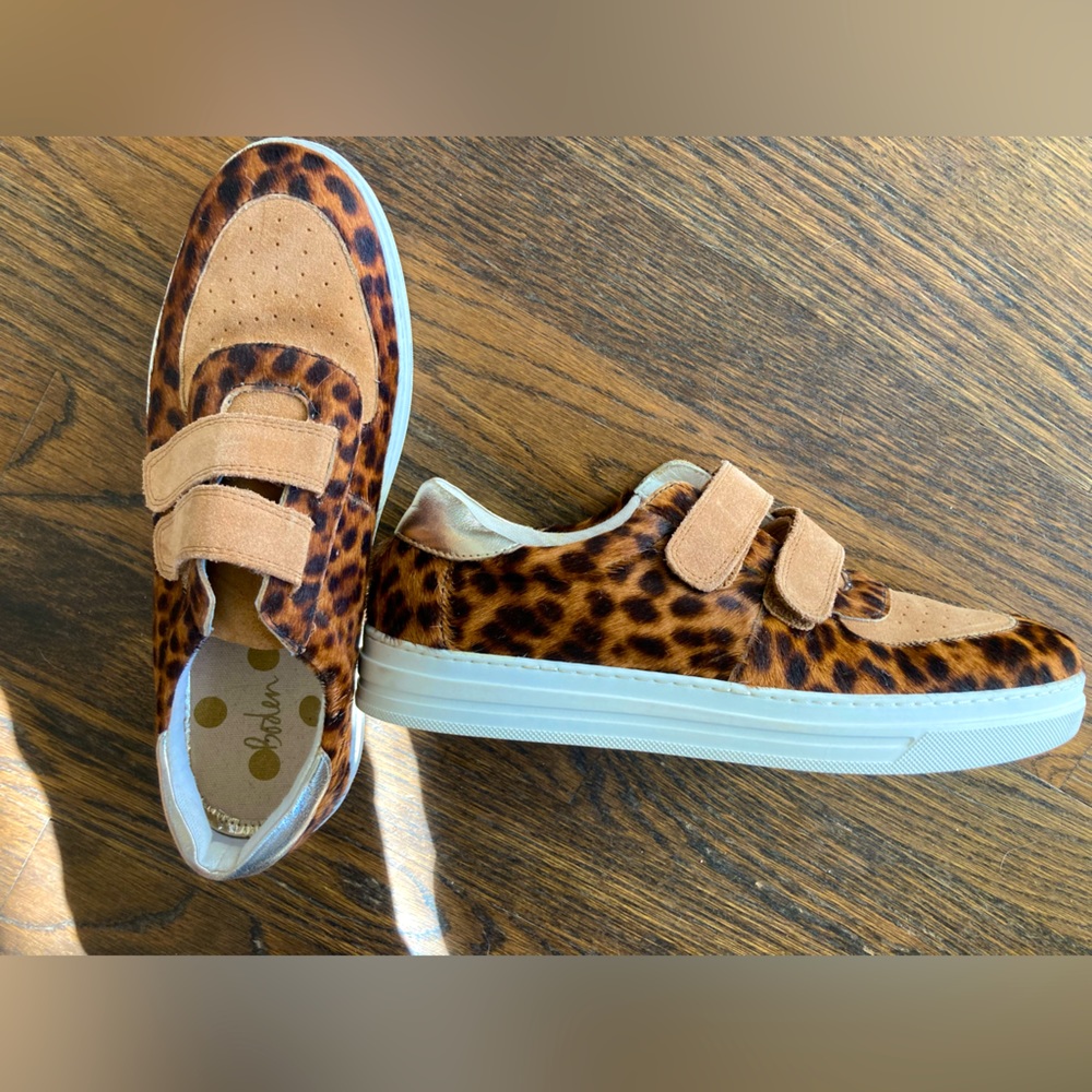 Boden Woman’s animal print sneakers